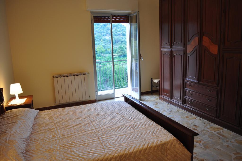 Casa Catena Francavilla di Sicilia Rom bilde