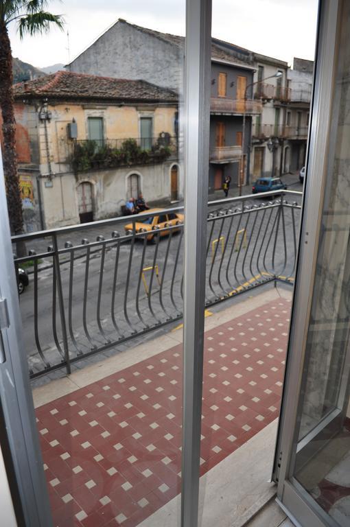 Casa Catena Francavilla di Sicilia Rom bilde